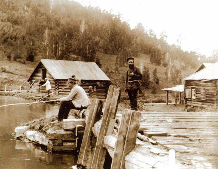 Пруд железноделательного завода. Источник: Потапов И. Ф. Енисейская губерния: история в документах и фотографиях. - Красноярск : Офсет, 2008. – С. 117.