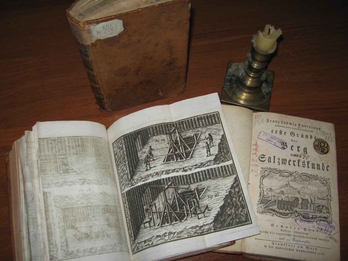 Cancrin, Franz Ludwig von. Erste Gründe der Berg und Salzwerkskunde / Franz Ludwig vonCancrin. - Frankfurt am Main : in der Andreäischen Buchhandlung.(Из фондов НГОНБ)